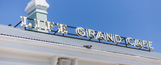 LIFE Grand Cafe 