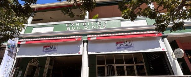 Café Extrablatt 2025 photoshop