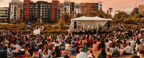 century city xmas carols