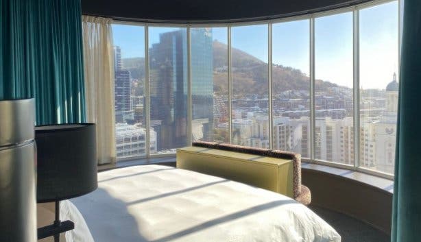 Hotel_Sky_Cape_Town_suite