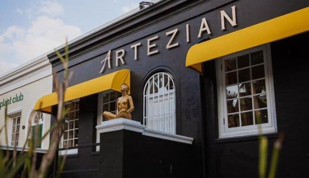 Artezian exterior