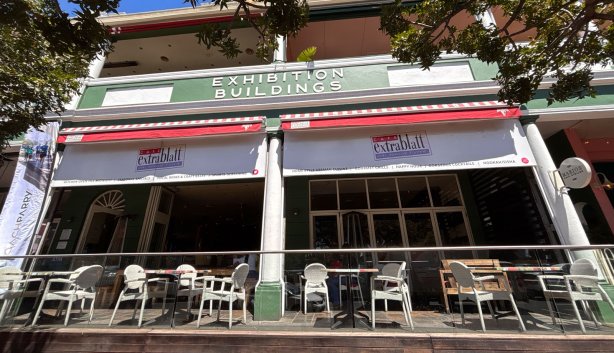 Café Extrablatt 2025 photoshop