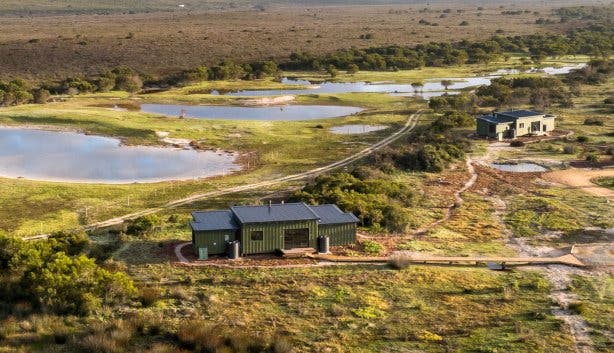 Safari getaway just one hour from Cape Town