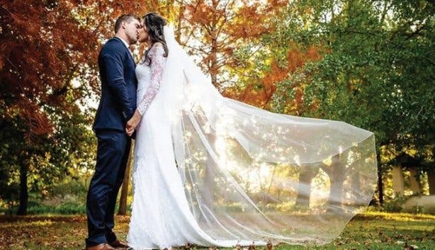 2017 Nooitgedacht Wine Estate bride and groom wedding