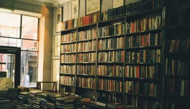 Long Street OV Clarke's Bookshop