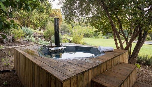 Cederkloof Botanical outdoor jacuzzi