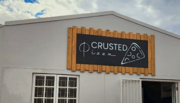 crusted-pizza-paarl