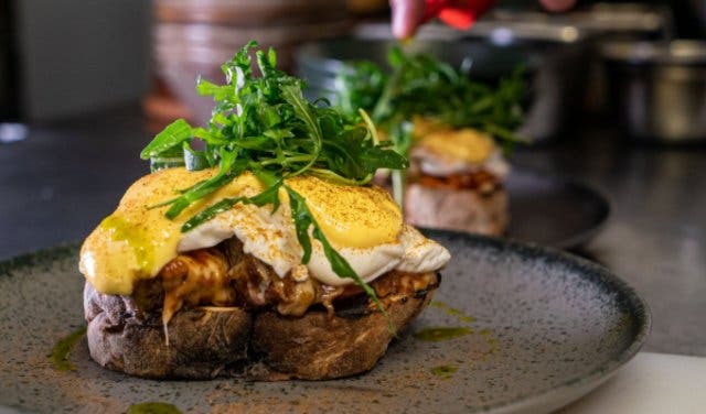 'An invitation you can’t refuse: brunch with a free mimosa - 2025'
