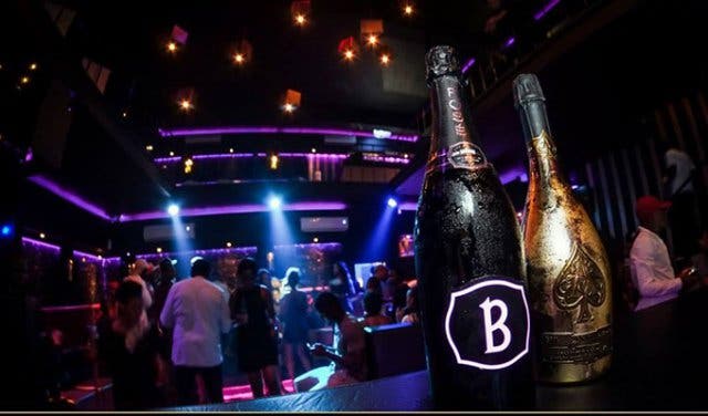 'Saint Champagne Bar and Lounge - 2025'