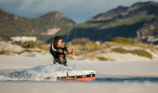 '(Watch) and Learn How to Kitesurf - 2025'
