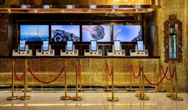 Hotel_Sky_Cape_Town_chek-in_desk