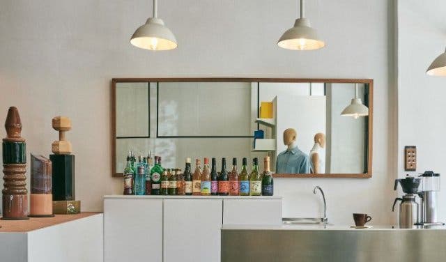'A guide to wine bar crawling - 2025'