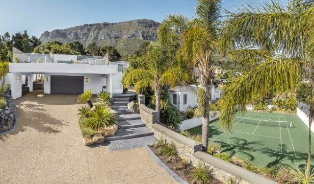 'Uber luxury Cape Town villa at an accessible rate  - 2025'