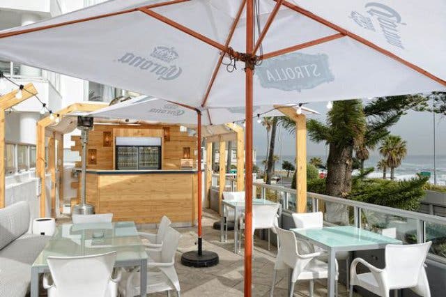 Outdoor Restaurants with a Sea View Outdoor Restaurants with a Sea View