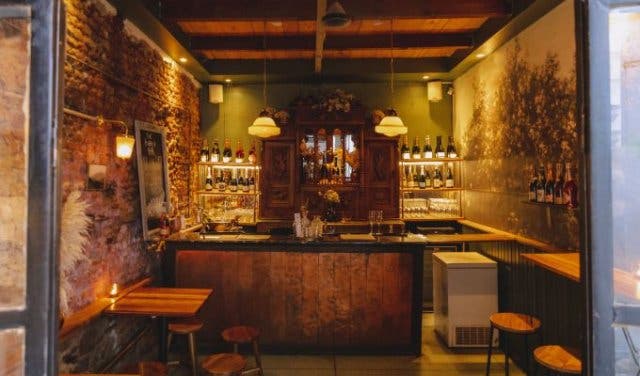 'Sizzling Cape Town Sundowner Hotspots - 2025'