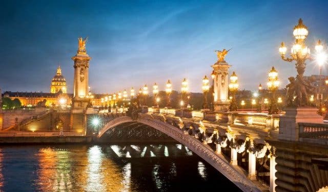 Air France celebrates with 15% off flights to Paris