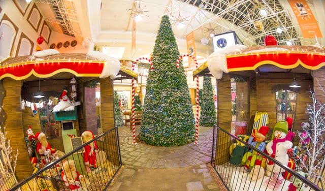 'V&A Waterfront Opens Santa’s Village For December - 2025'